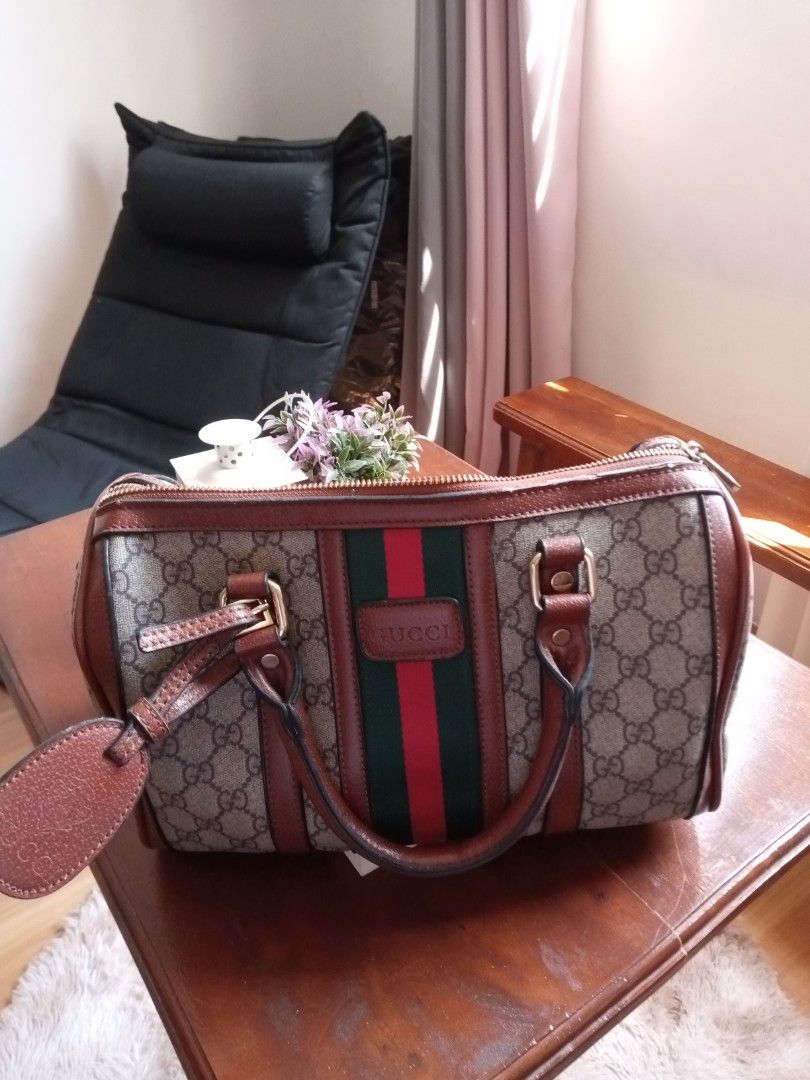 Doctor's bag (Category: Luxury Bags & Wallets) located in Batangas. Submitted by marilynrom92713 (Listing ID 1232546297, Image 1). Description: .