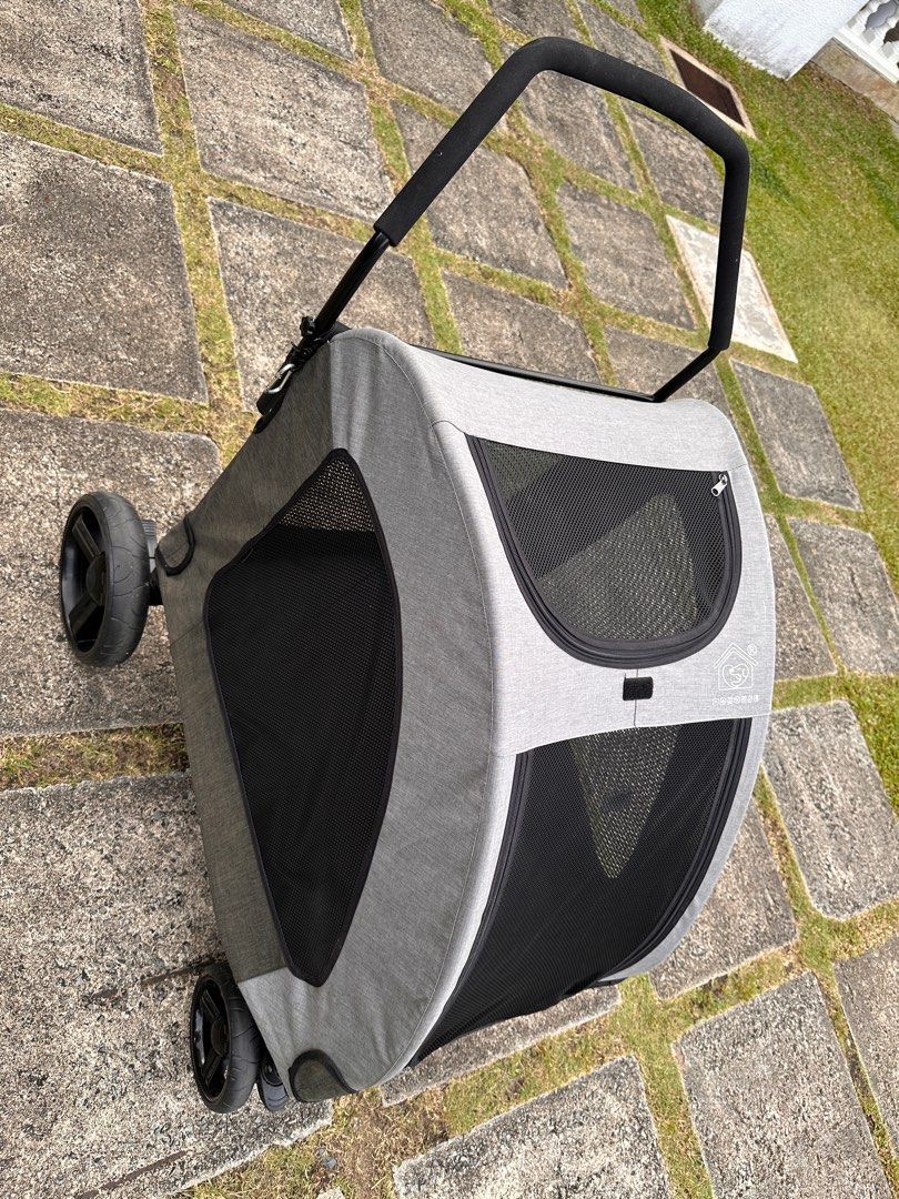 Dog pram, Pet Supplies, Homes & Other Pet Accessories on Carousell
