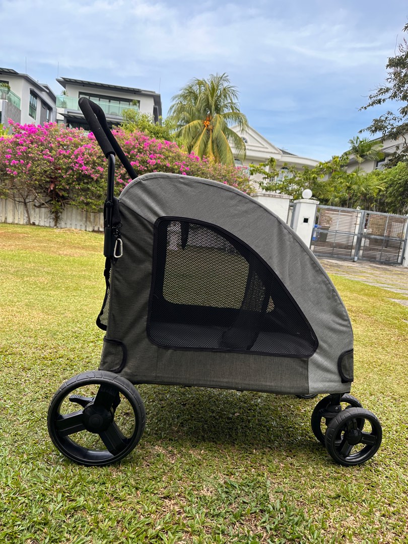 Dog pram, Pet Supplies, Homes & Other Pet Accessories on Carousell