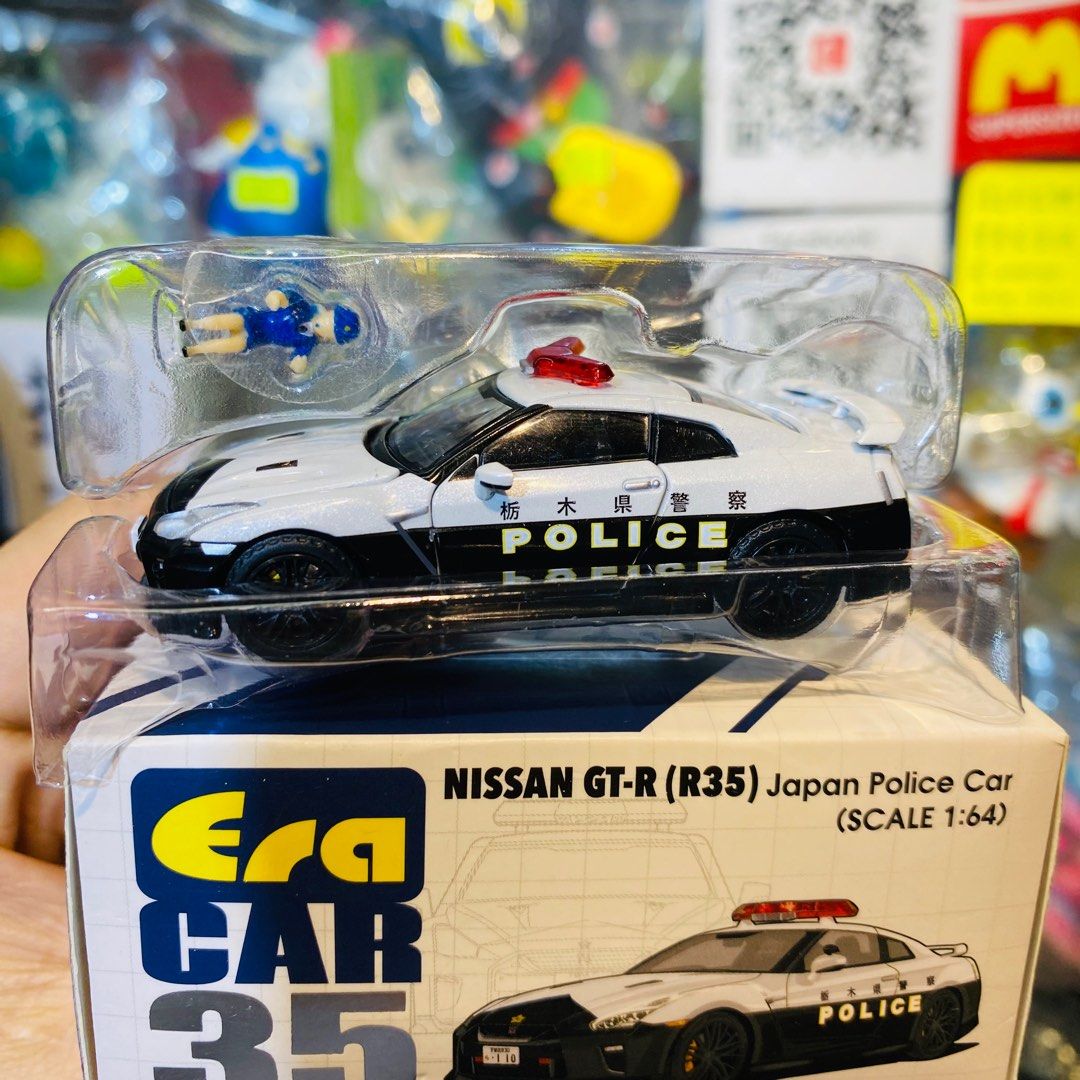Era Car 1:64 Die-cast Model Car No.35 Nissan Nissan GT-R R35 Japan Police  Car with Female Police Driver Figure EraCar 日產戰神GTR 日本警車板木県警視廳車女警駕駛員人偶