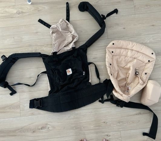 Black and tan top ergo carrier