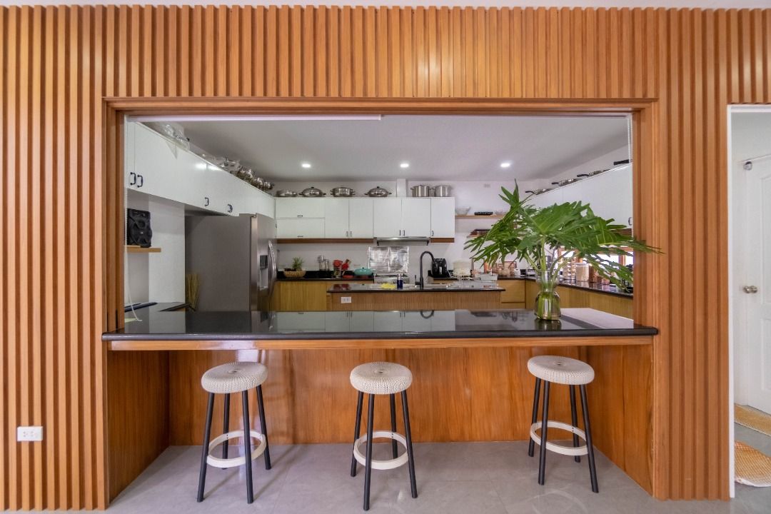 For Sale Beverly Hills Subdivision 5 bedroom house for sale with pool