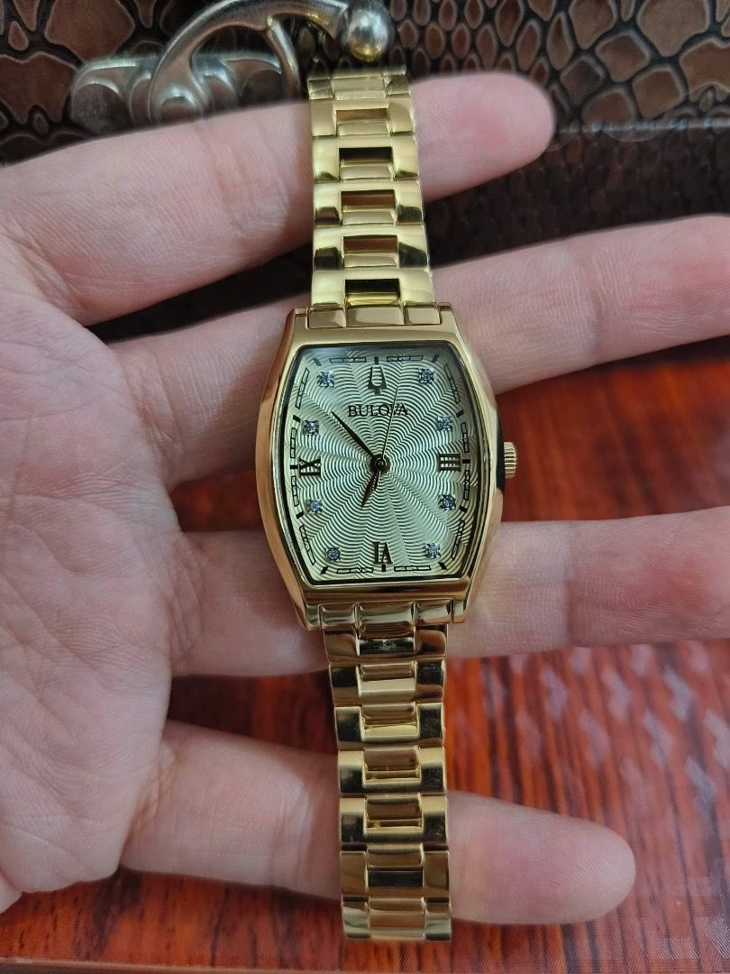 FOR SALE BULOVA CHAMPAGNE DIAL TANK LADIES WATCH Luxury Watches
