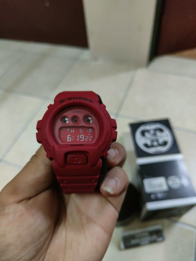 Dw6935 red 2025 out