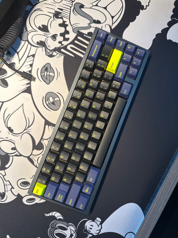 Grey Vega Ai03 65 Keyboard with Marshmallow Switches, Computers & Tech