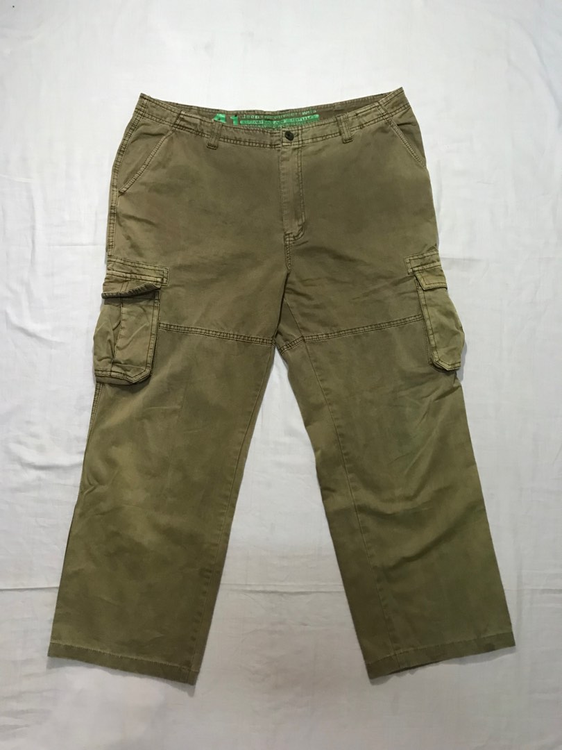 Jeep cargo pants on Carousell