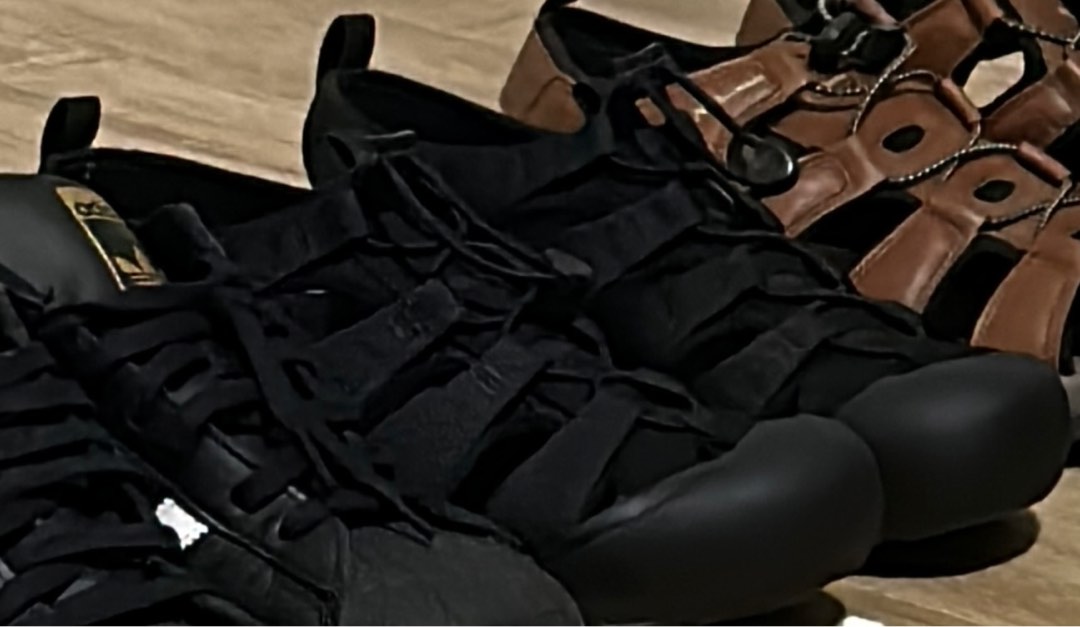 Keens size 11, Men's Fashion, Footwear, Flipflops and Slides on Carousell