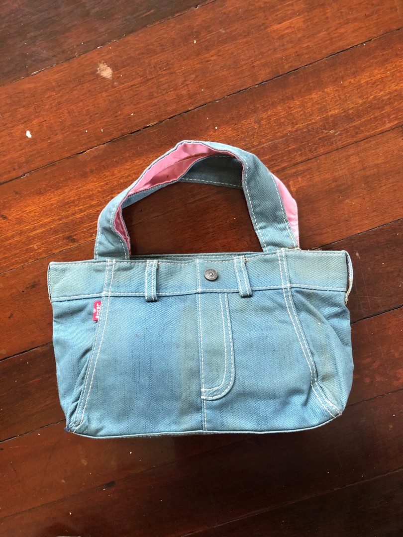 Levis ladies handbag hotsell