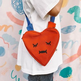 LIUNIC ON THINGS Logo Slingbag [Indonesian Brand]