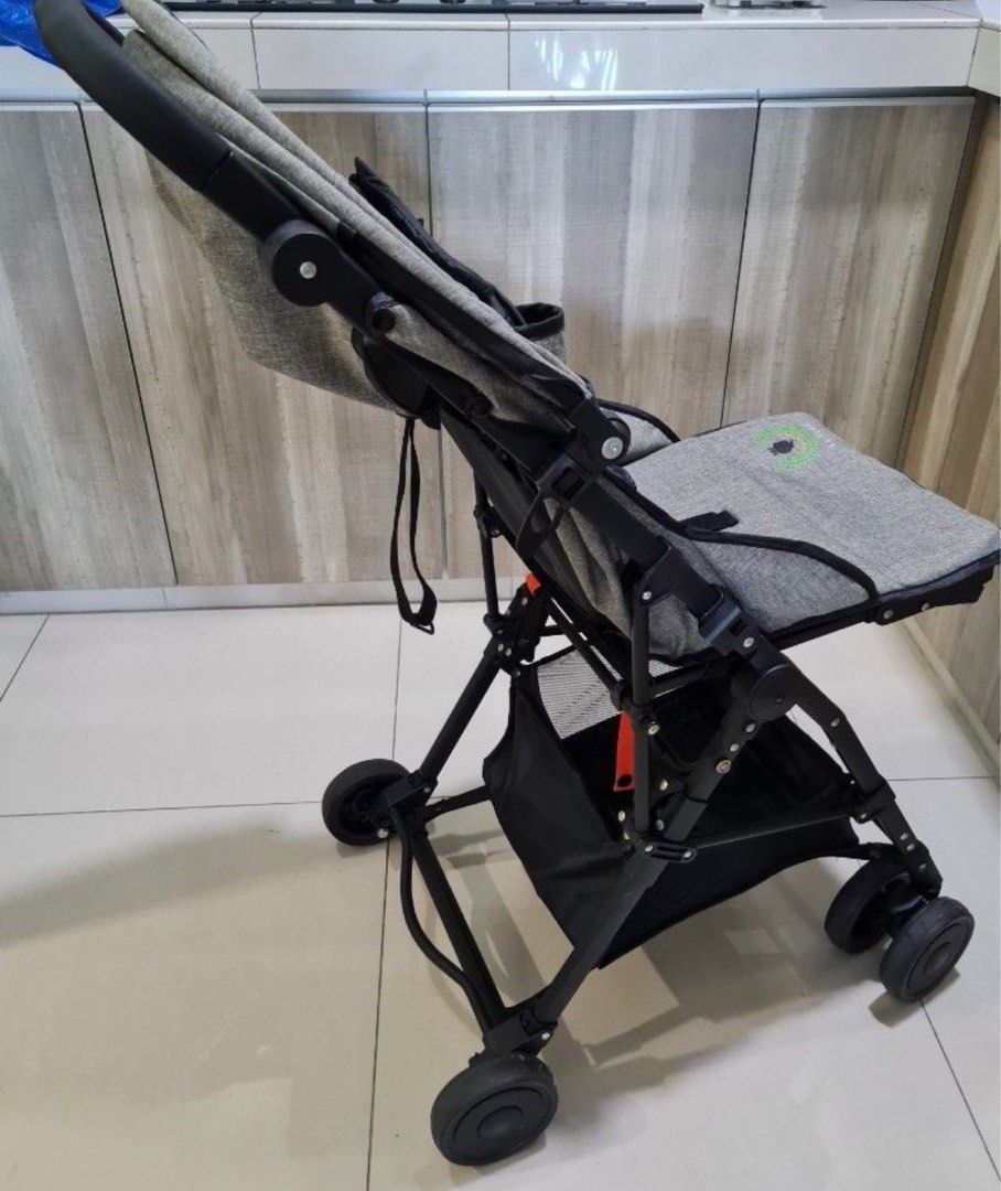 Louis Le Petite Lightweight Stroller