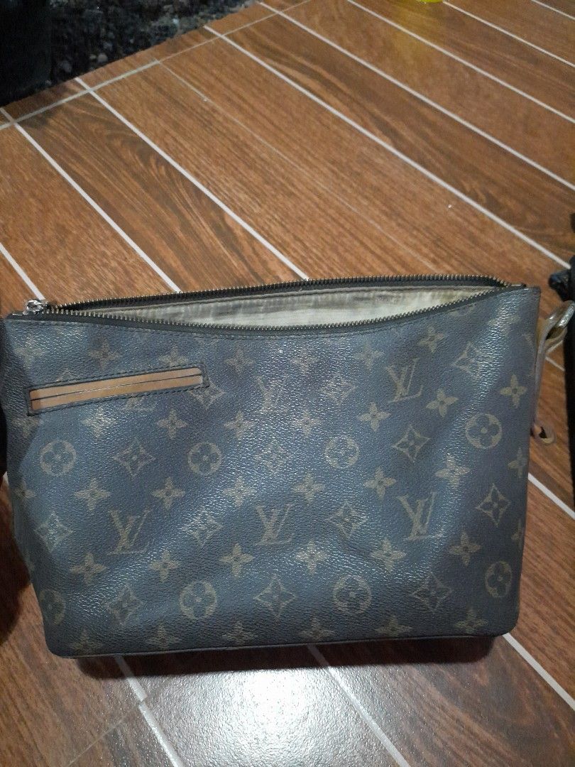 LOUIS VUITTON BANANA BAG, Luxury, Bags & Wallets on Carousell