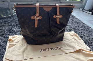 Brandlover Bangkok - Louis Vuitton Totally GM monogram used 23,800.- Louis  Vuitton Palermo MM monogram used 15,800.- Loyis Vuitton long wallet  monogram used 5,800.- #lv #lvbag #lvthailand #lvtotally #lvpalermo  #tammy_brandlover #blogger #fashionblogger