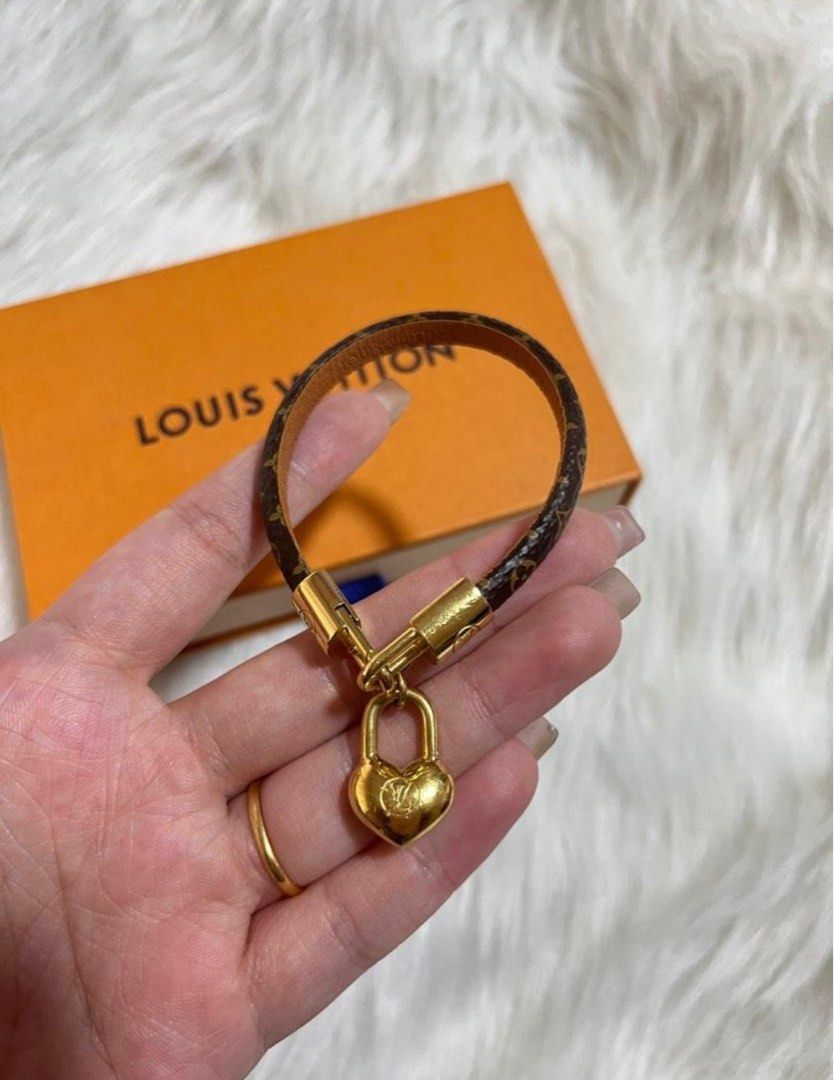 Louis Vuitton Monogram Canvas Crazy In Lock Charm Bracelet (SHF-DYtu9u –  LuxeDH