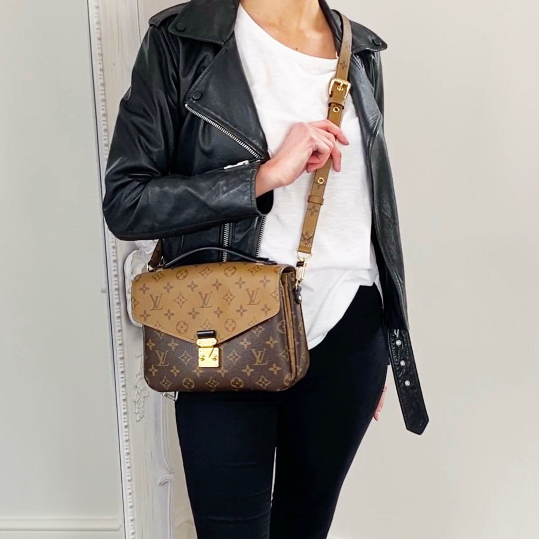 LV Pochette Metis Reverse