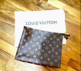 lv toiletry pouch 26 insert, Women's Fashion, Bags & Wallets, Clutches on  Carousell