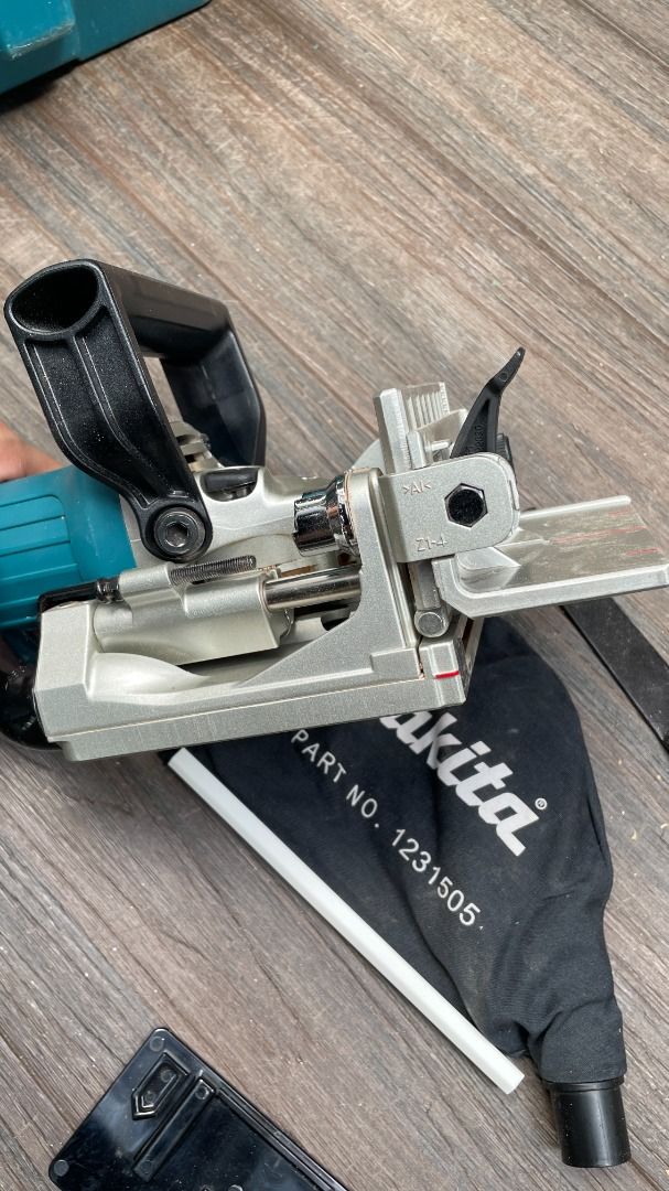 Makita Plate Joiner Biscuit Joiner PJ7000, Furniture & Home Living