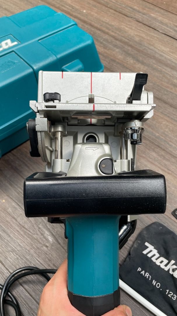 Makita Plate Joiner Biscuit Joiner PJ7000, Furniture & Home Living