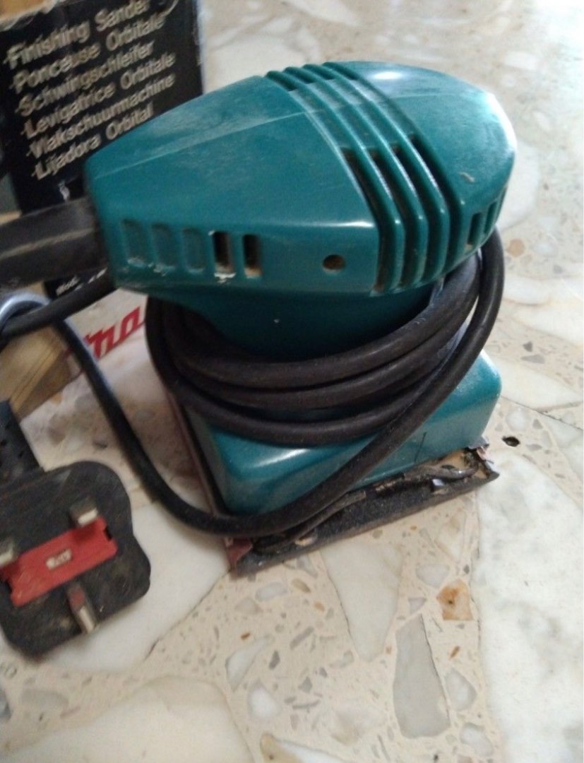 Makita sander tool, Furniture & Home Living, Home Improvement