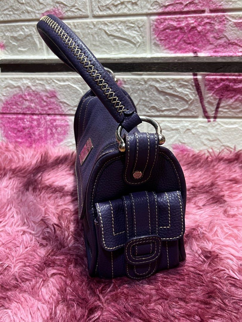 MCM limited edition hand bag (Category: Luxury Bags & Wallets) located in Cavite. Submitted by jnizadion12345 (Listing ID 1232542531, Image 2). Description: Ganda yarn? Mapapawow ka talaga sa bag na ito, limited pa hindi tulad ng ibang mcm na meron sa lahat ng luve selling 😅 guaranteed orig tayo dito mga myma. Small size pero spacious sa loob. Hand bag po ito wag makulit at maghanap ng sling kasi wala sya sling slot. Pero kung gusto mo, pwede na