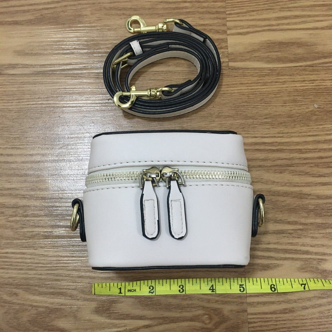 mini swoosh shoulder bag