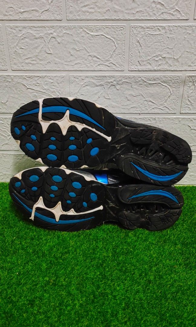MIZUNO WAVE FRONTIER 9 8.5UK Men s Fashion Footwear Shoe