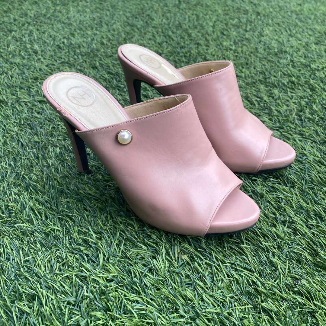 Blush pink 2025 mules