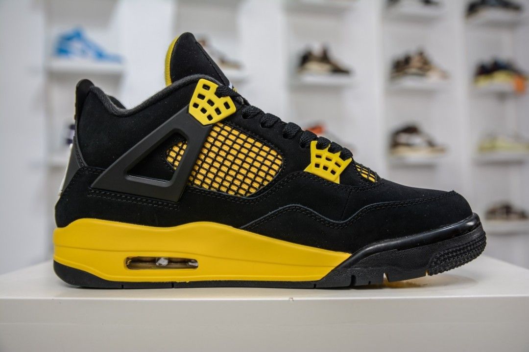 Nike Air Jordan 4 Retro 