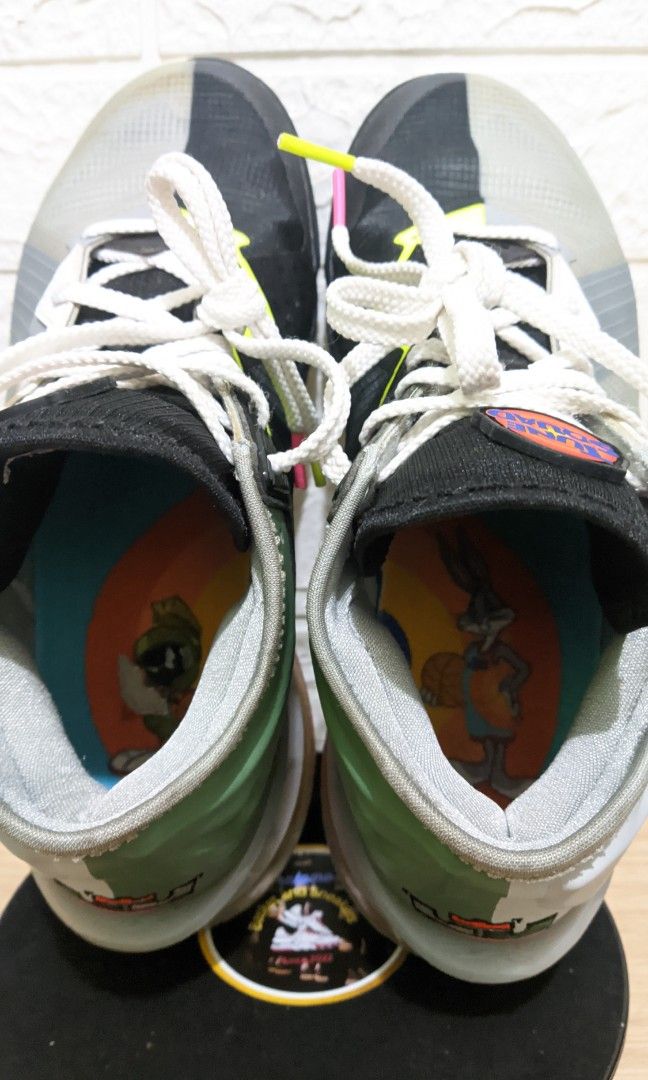bugs vs marvin space jam