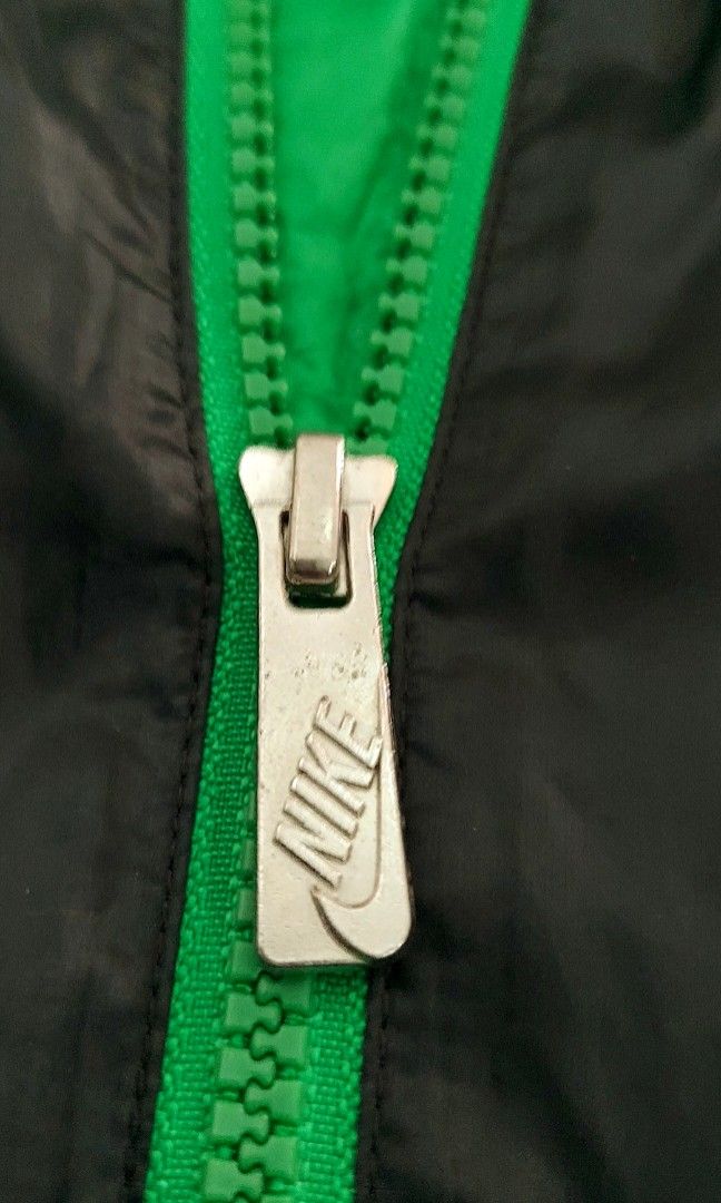 Nike windbreaker hoodie size 2XL Men s Fashion Tops Sets