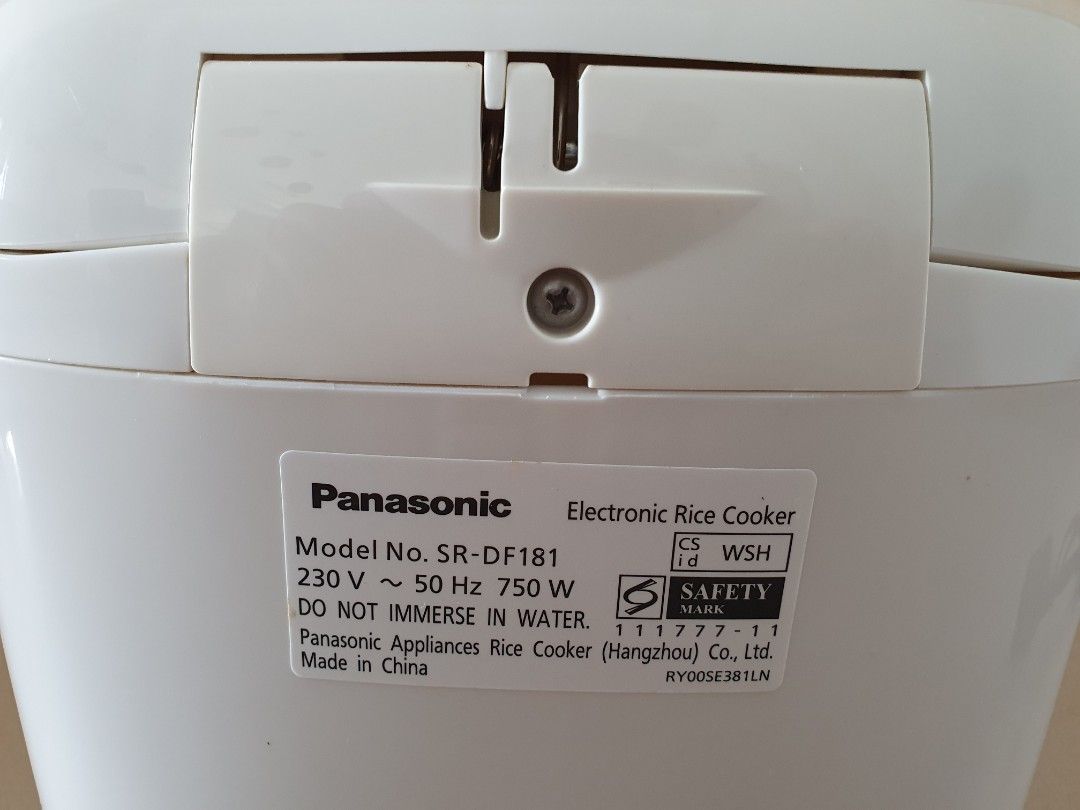PANASONIC 1.8L Electronic Rice Cooker (750W) SRDF181, TV & Home