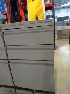 Pedestal cabinet 3drw