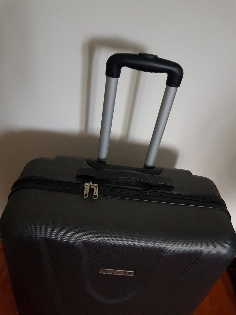 Protocol 21 inch Hardside luggage, Hobbies & Toys, Travel, Luggage on