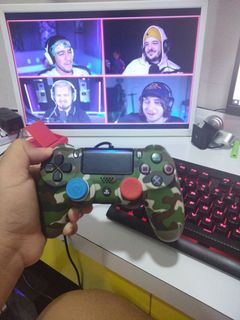 PS4 Controller