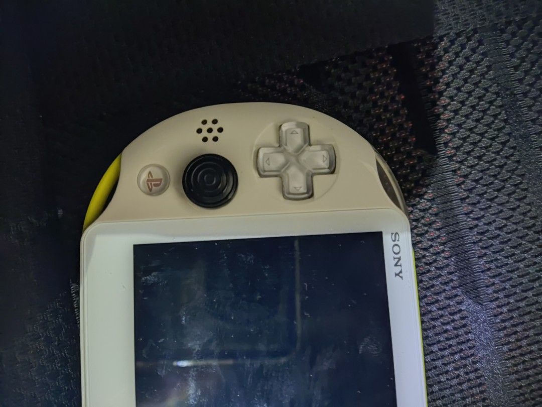 Ps Vita 2k Lime Green Henkaku Jailbreak version, Video Gaming, Video