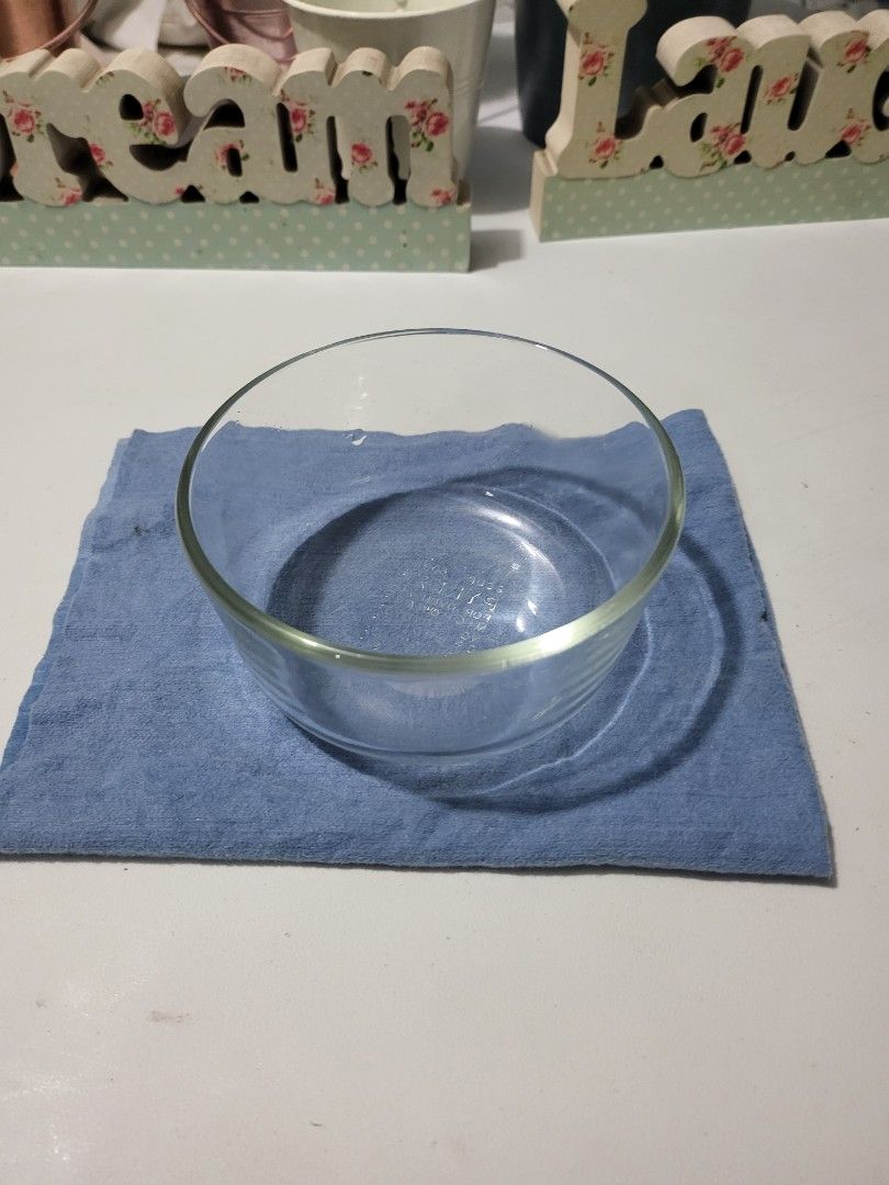 Pyrex baking dish (Category: Bakeware) located in Makati City. Submitted by thedeclutteringabuela (Listing ID 1232647565, Image 3). Description: pyrex USA . for oven and microwave. 4 1/2 in.