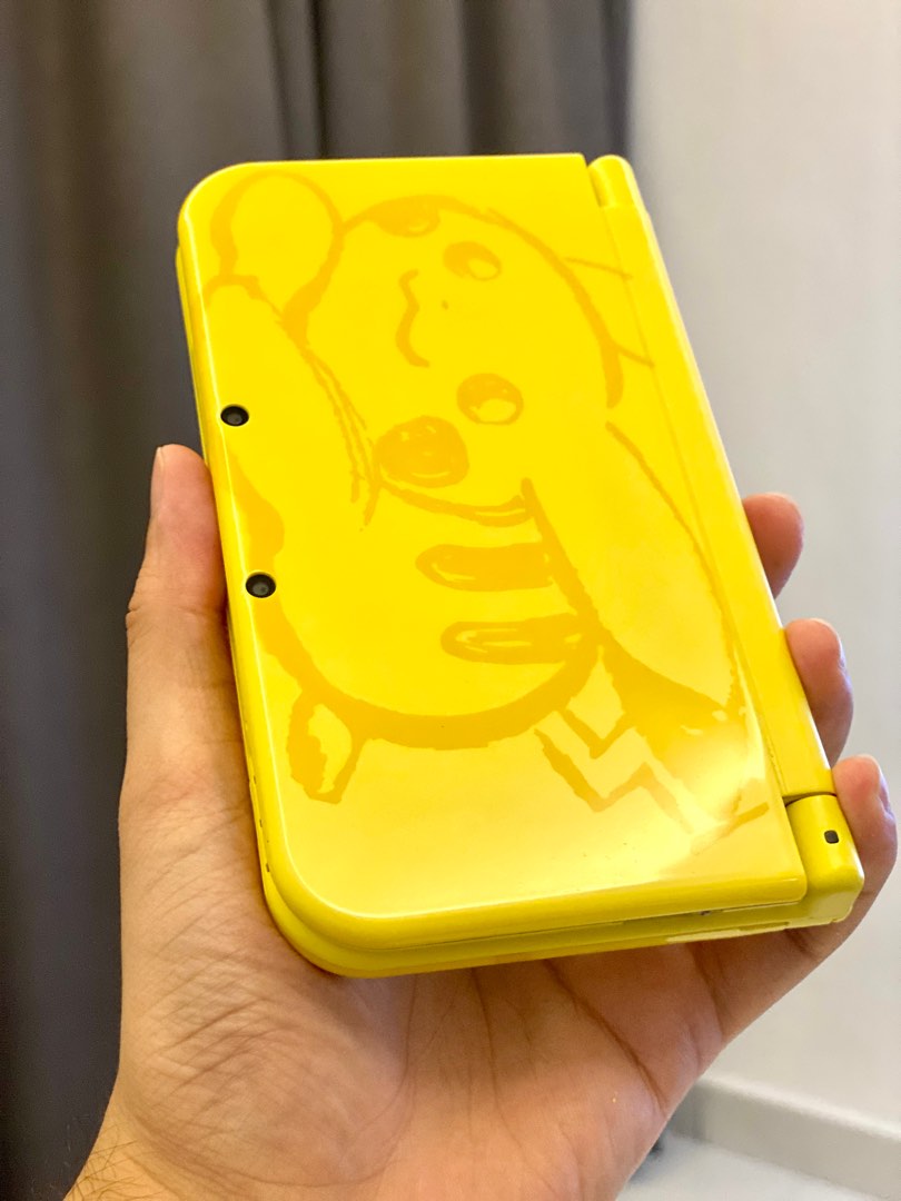 Rare Nintendo New 3DS XL Pikachu Edition with 40 free games, Video
