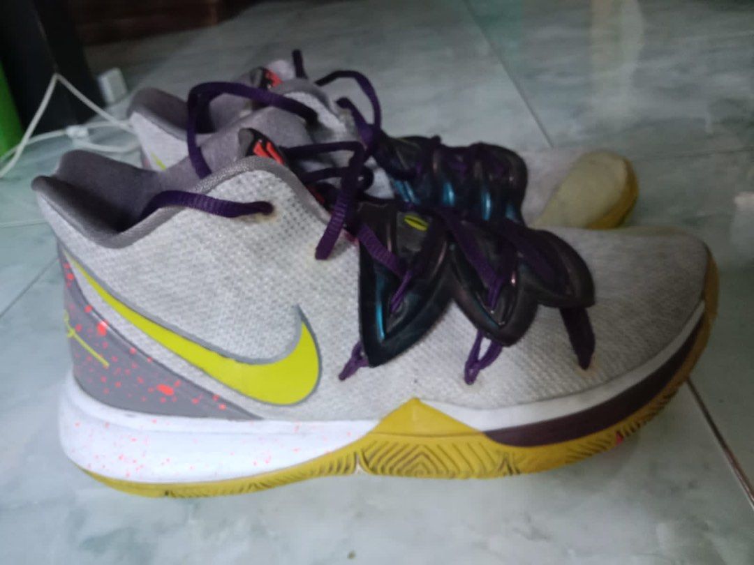 kyrie irving sepatu