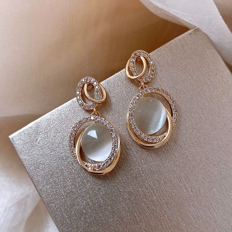 Simple and elegant earrings deals