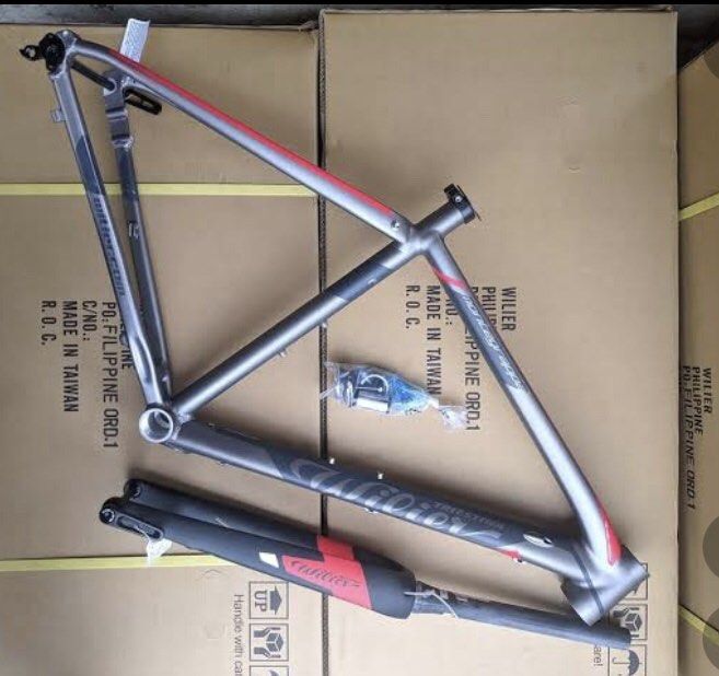 Wilier Montegrappa Road Bike Bicycle Frame set Small (Category: Bicycles) located in Manila. Submitted by manipulate5786 (Listing ID 1232636956, Image 2). Description: Wilier Montegrappa - alloy diskbrake frame (2kg) and carbon monocoque fork (0.5kg) - Size S (53cm - 49cm) - up to 56mm tire width fit - dropout, seatclamp and headset included - Taiwan made Meetups on ff Manila Area Petron / Shell Abad Santos cor Morong Sta Cruz (LRT Bambang <--- A