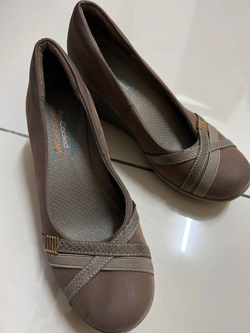 skechers women modern comfort Rumblers shoes Women s Fashion