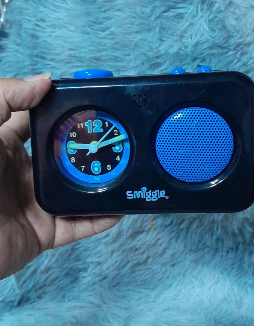 smiggle-alarm-clock-with-recording-on-carousell