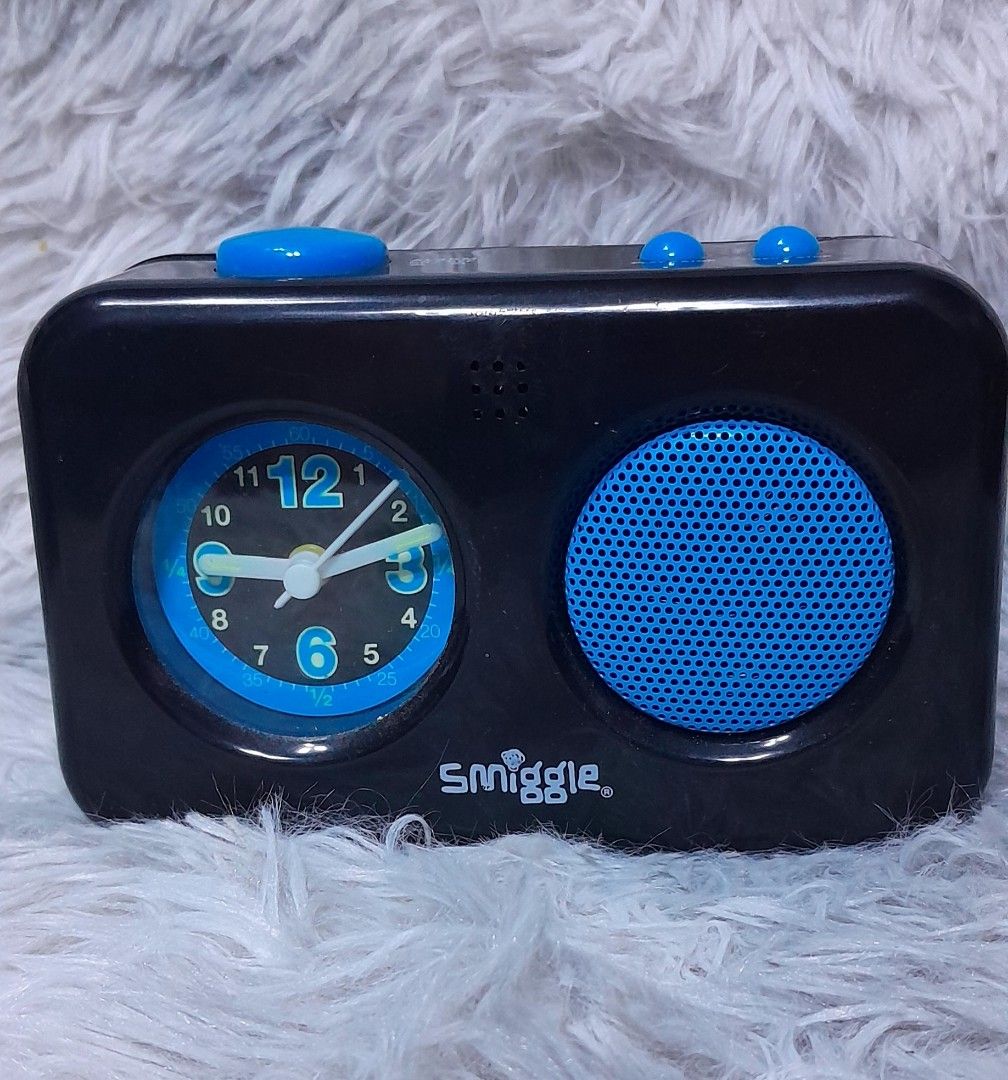 smiggle-alarm-clock-with-recording-on-carousell