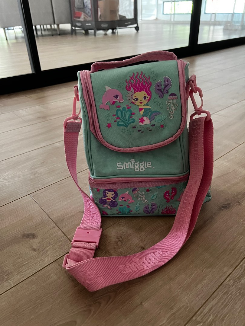 Smiggle Lunch Bag, Babies & Kids, Going Out, Other Babies Going Out