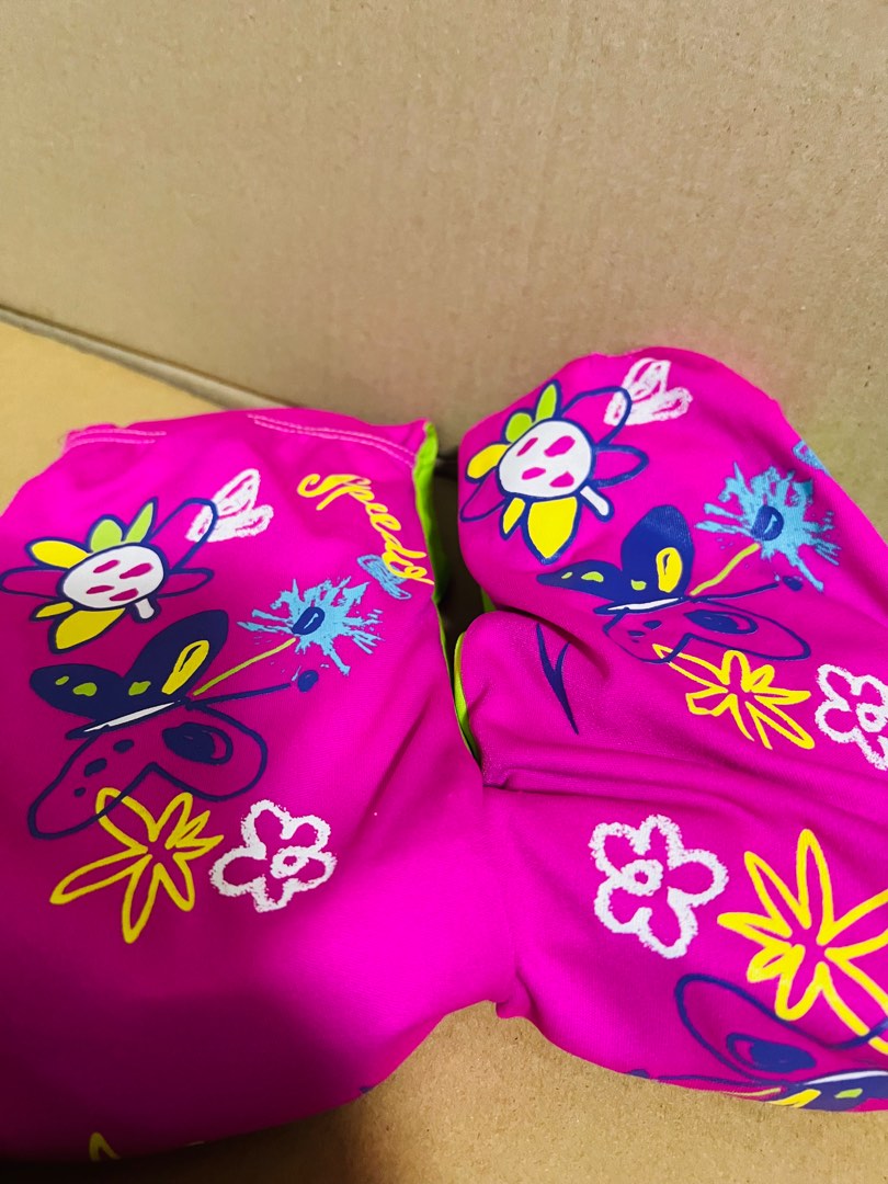Speedo Fabric Arm Band Floater, Babies & Kids, Going Out, Other Babies Going Out Needs on Carousell