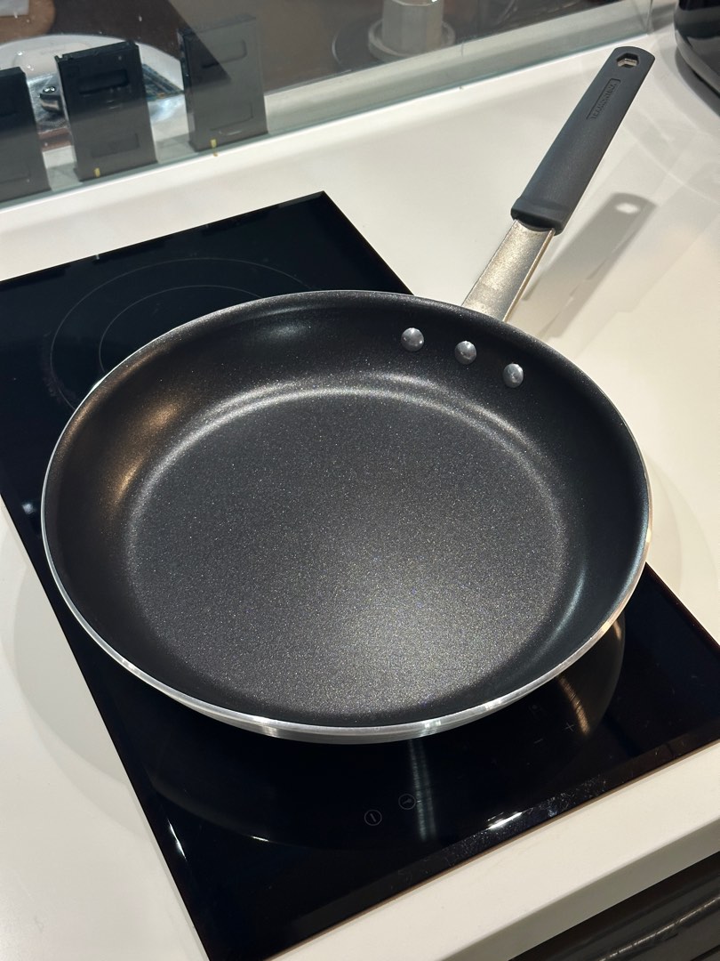 Tramontina Professional Fusion 12 in Fry Pan - Aluminum