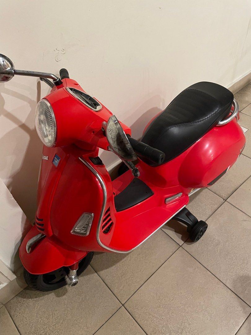 Vespa Electric Scooter, Babies & Kids, Infant Playtime on Carousell
