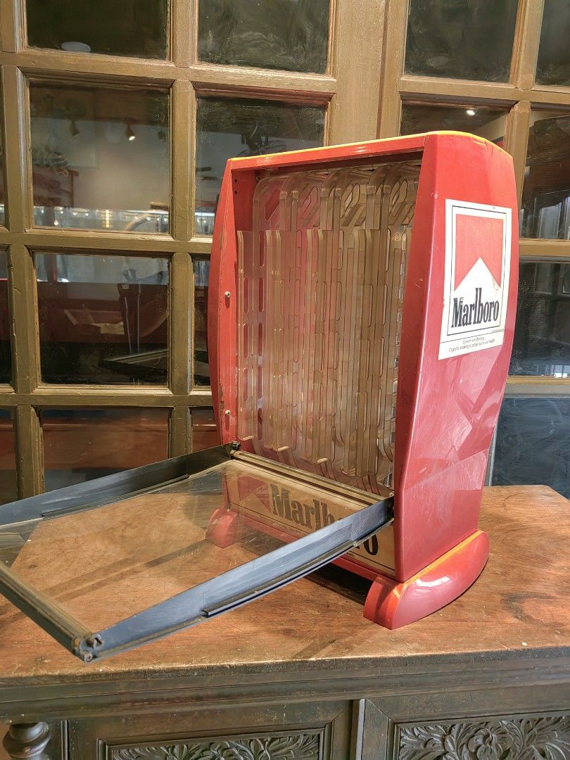 Vintage Marlboro Display Rack, Hobbies & Toys, Memorabilia