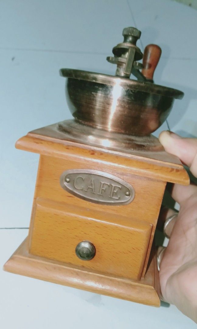 Vintage wooden coffee grinder (Category: Coffee Machines & Makers) located in Davao. Submitted by bravemoon_556cd5 (Listing ID 1232580953, Image 1). Description: Pre own from US from US we ship nationwide gcash or pay Maya or Bank account payment mode.