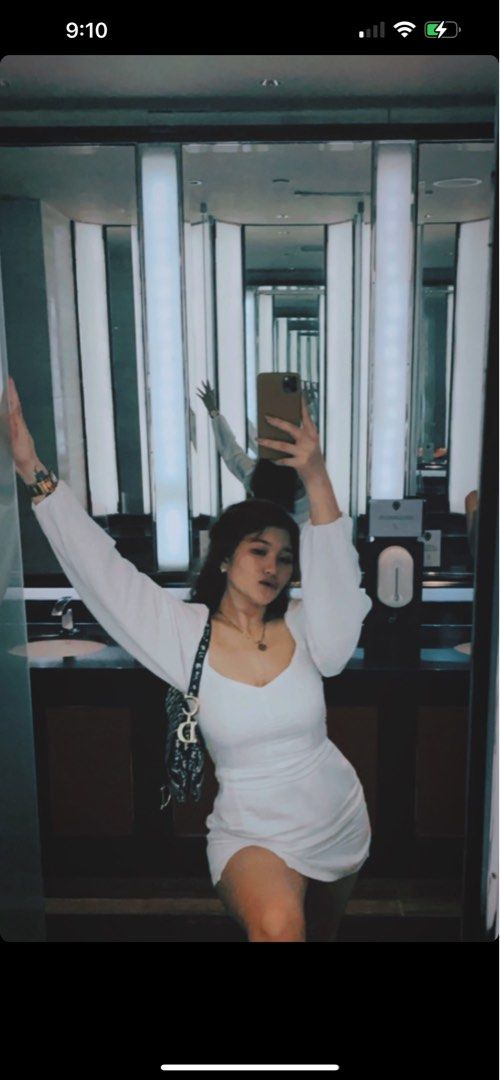 White puffed longsleeve dress (Category: Dresses) located in Makati City. Submitted by edp_19 (Listing ID 1224617730, Image 2). Description: This is very cute. I only used it on my birthday dinner and to attend a christening. Can fit S-M I forgot which IG shop it was..
