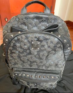 Authentic MCM Medium Backpack for sale, Women's Fashion, Bags & Wallets,  Backpacks on Carousell